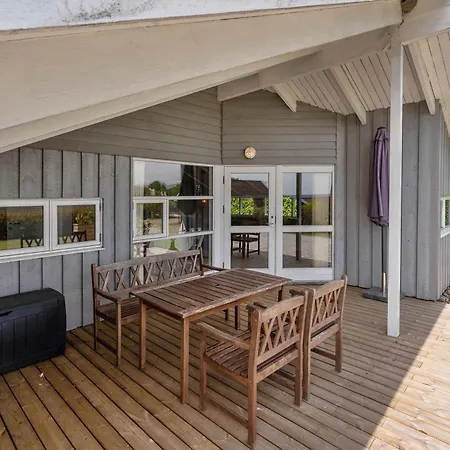 Nyaraló With Sauna, Hot Tub And Sea View *
