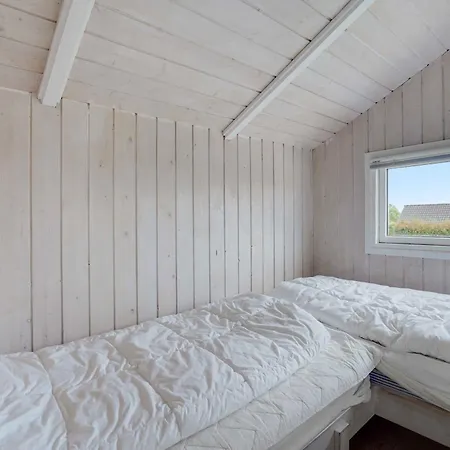 With Sauna, Hot Tub And Sea View *